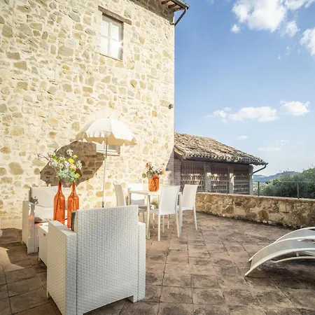 With Terrace In Appartement Assisi