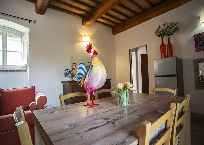 Apartament With Terrace In Asyż