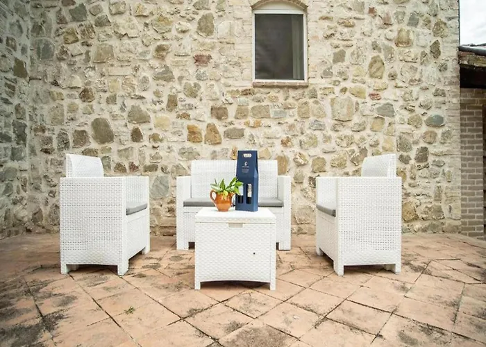 With Terrace In * Assise